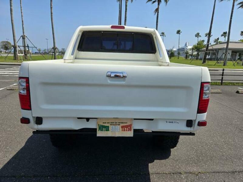 HILUX
