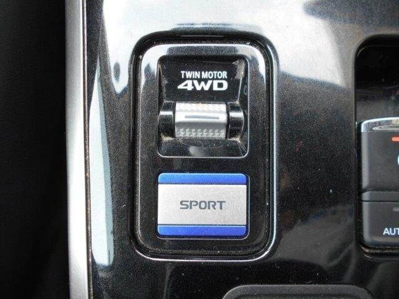 OUTLANDER PHEV