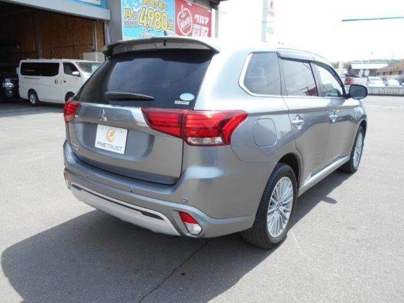OUTLANDER PHEV