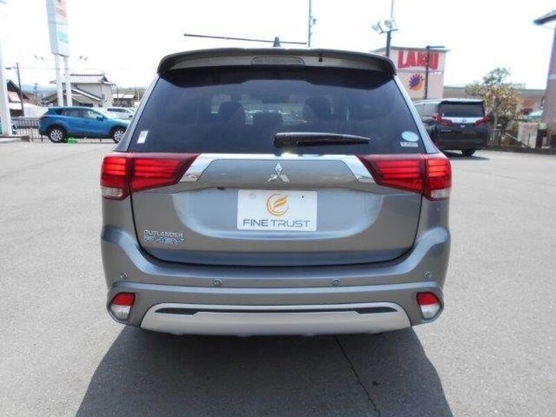 OUTLANDER PHEV