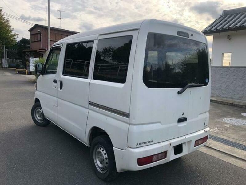 MINICAB VAN