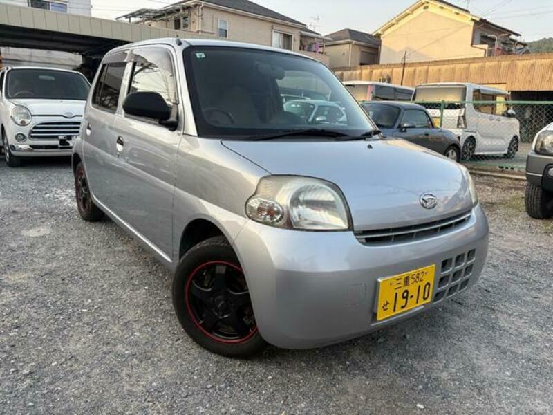 DAIHATSU ESSE