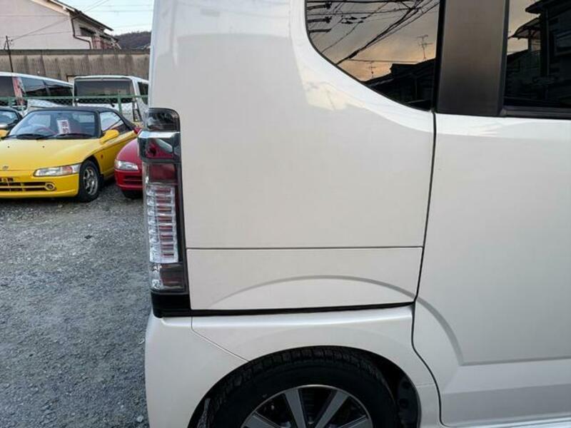N BOX CUSTOM