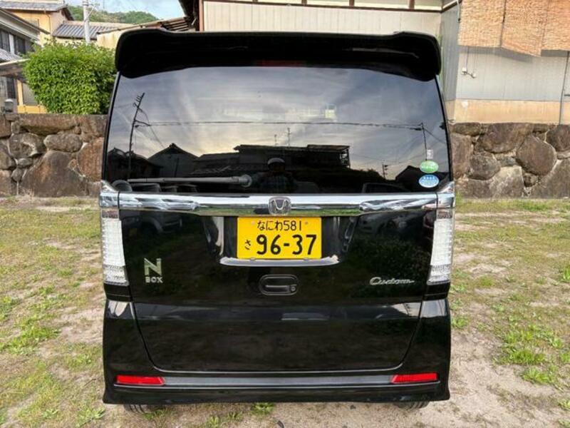 N BOX CUSTOM