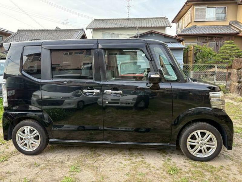 N BOX CUSTOM