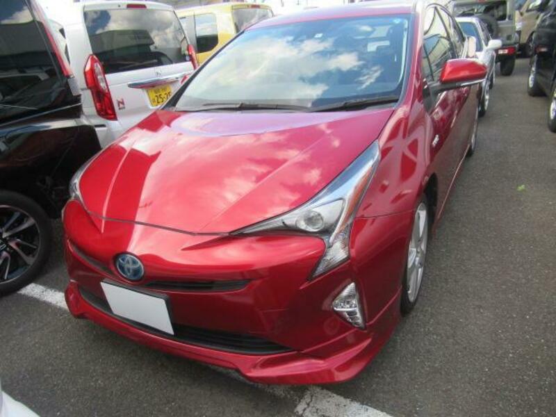 TOYOTA PRIUS