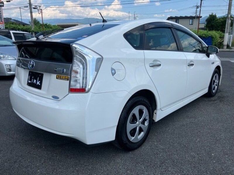 PRIUS PHV