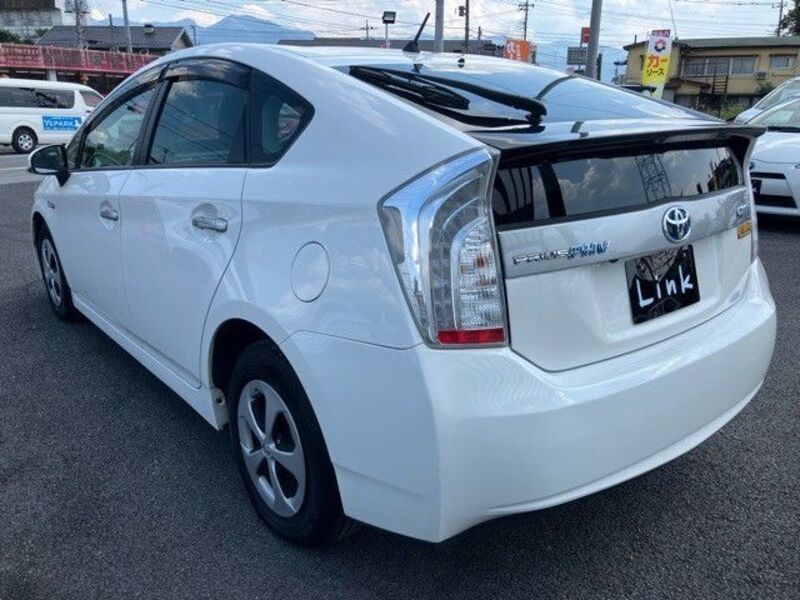 PRIUS PHV