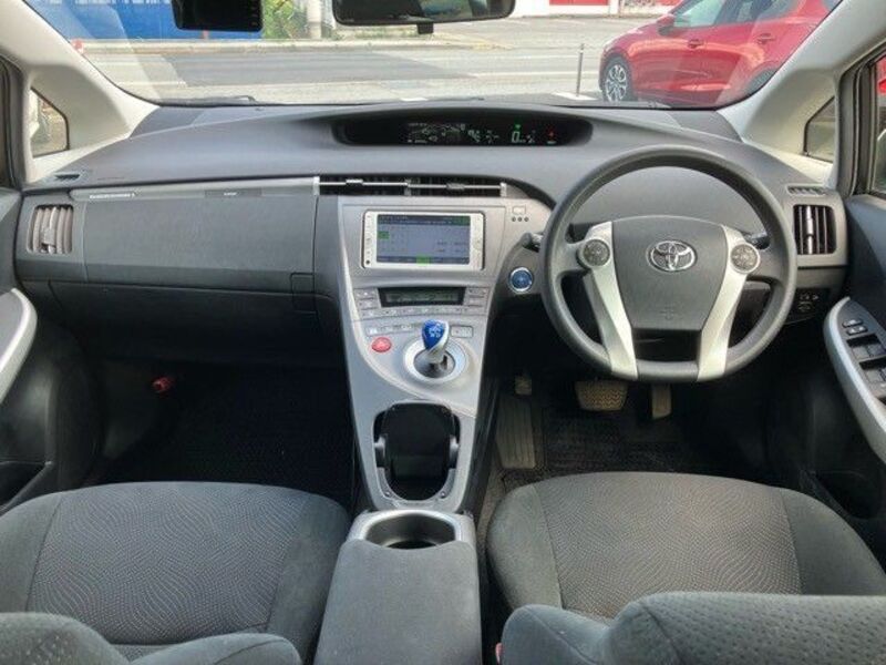 PRIUS PHV
