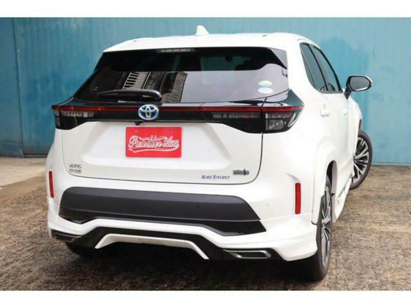 YARIS CROSS