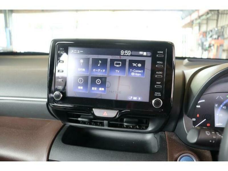 YARIS CROSS