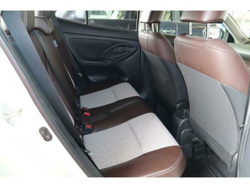 YARIS CROSS