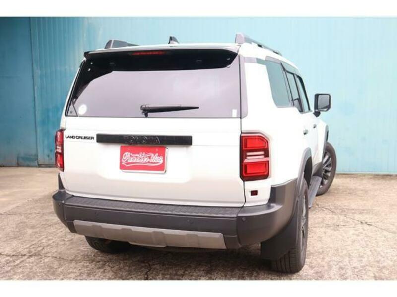 LAND CRUISER 250