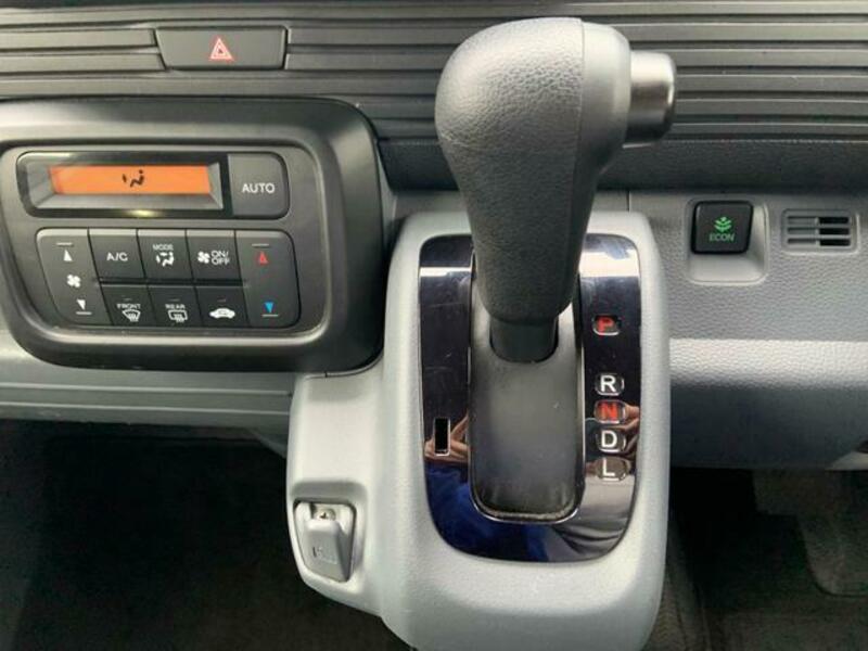 N-VAN
