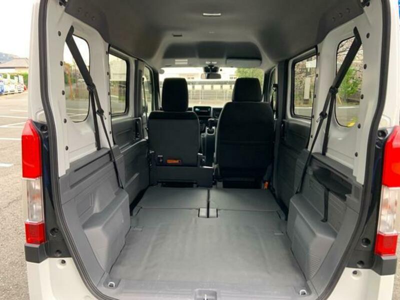 N-VAN