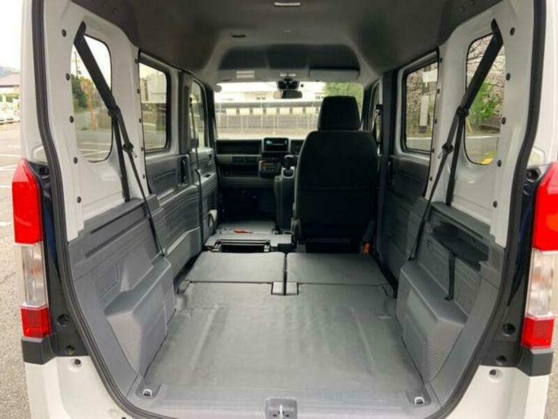 N-VAN