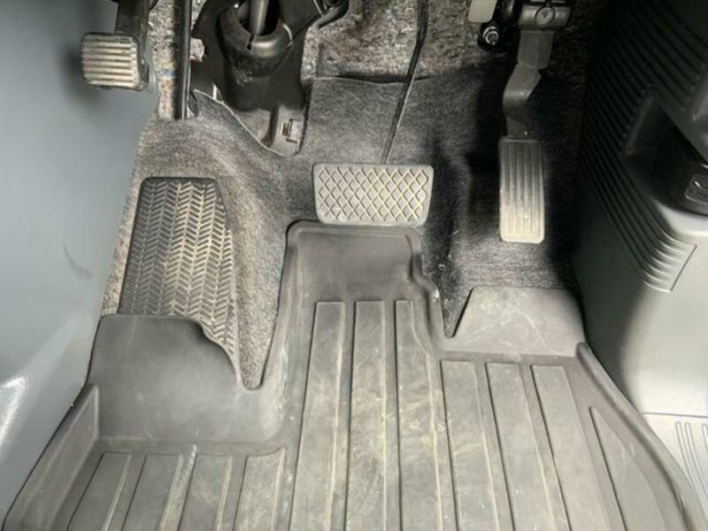 N-VAN