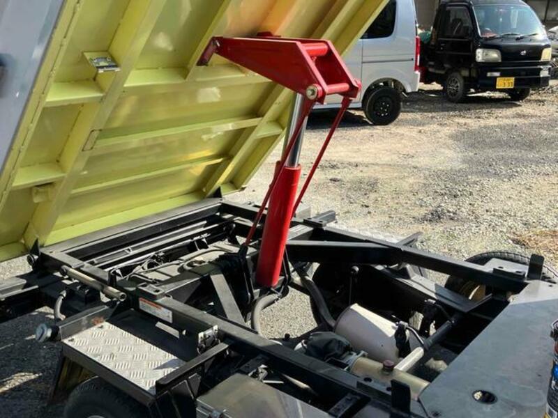 MINICAB TRUCK