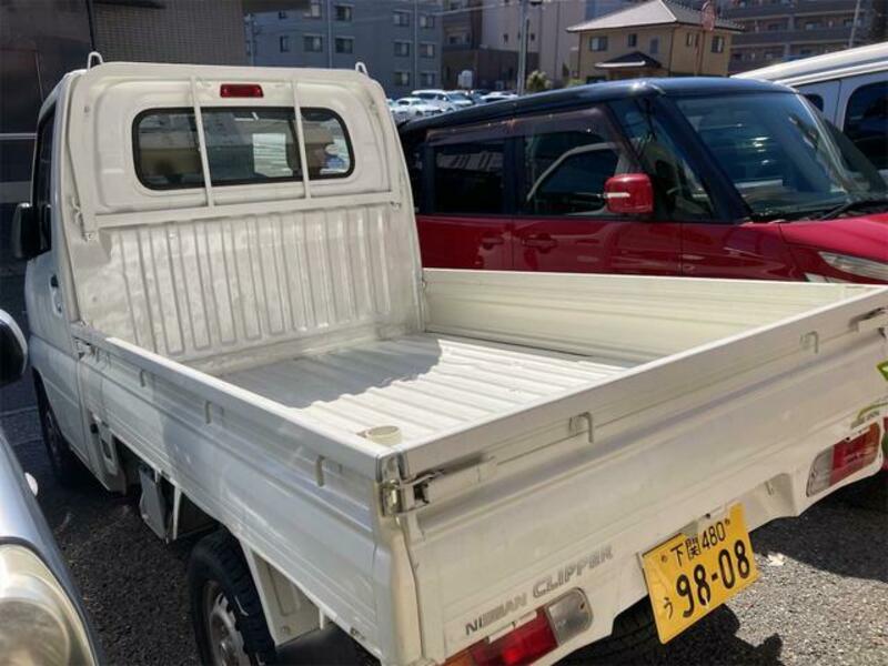 CLIPPER TRUCK