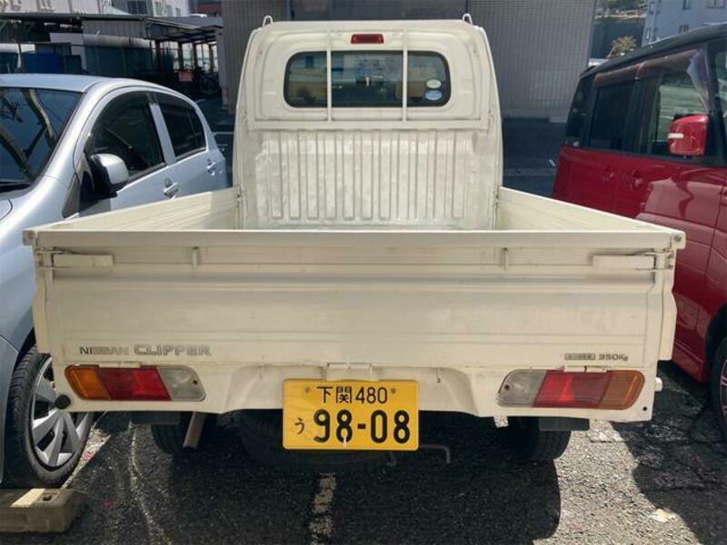 CLIPPER TRUCK