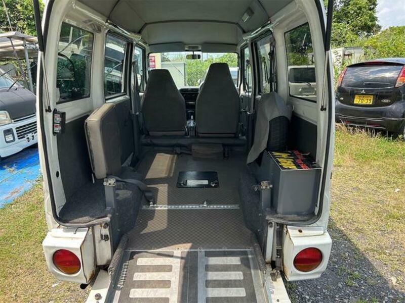 MINICAB VAN