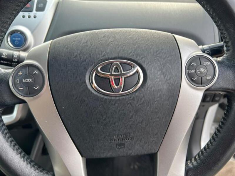 PRIUS ALPHA