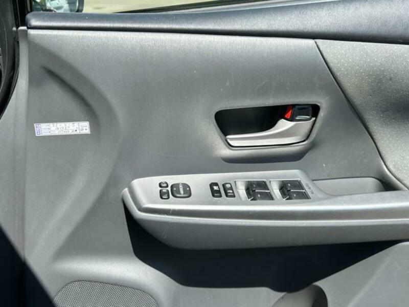 PRIUS ALPHA