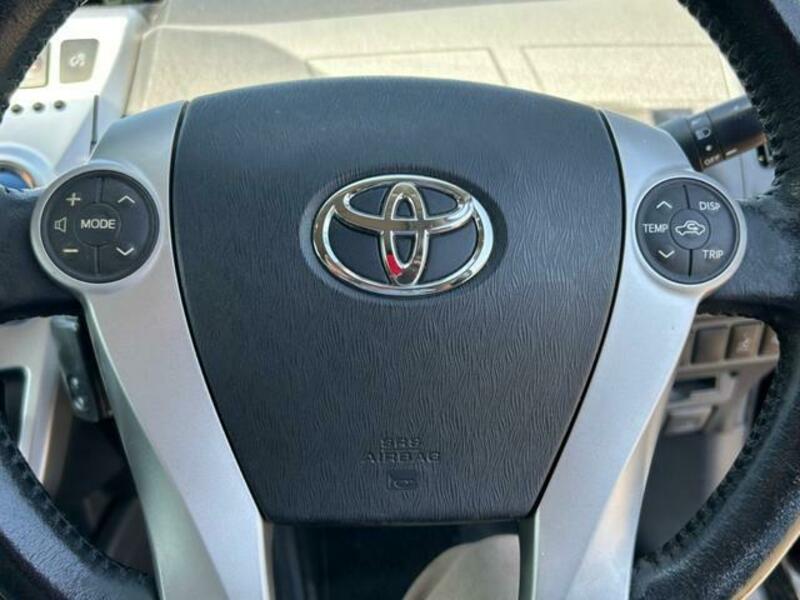 PRIUS ALPHA
