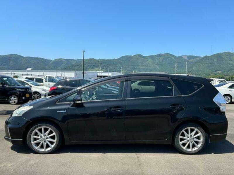 PRIUS ALPHA