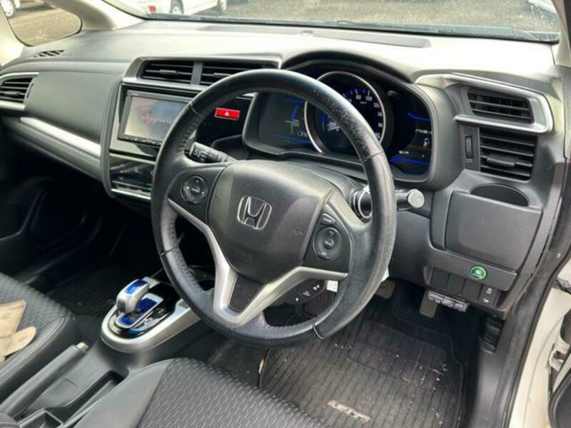 FIT HYBRID