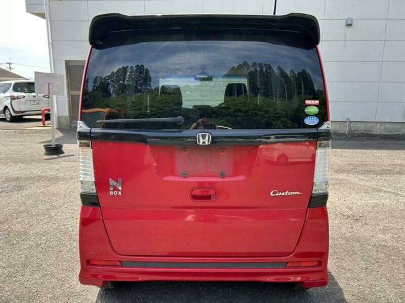 N BOX CUSTOM