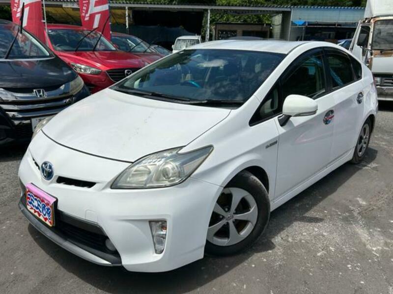 TOYOTA PRIUS
