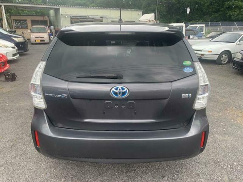 PRIUS ALPHA