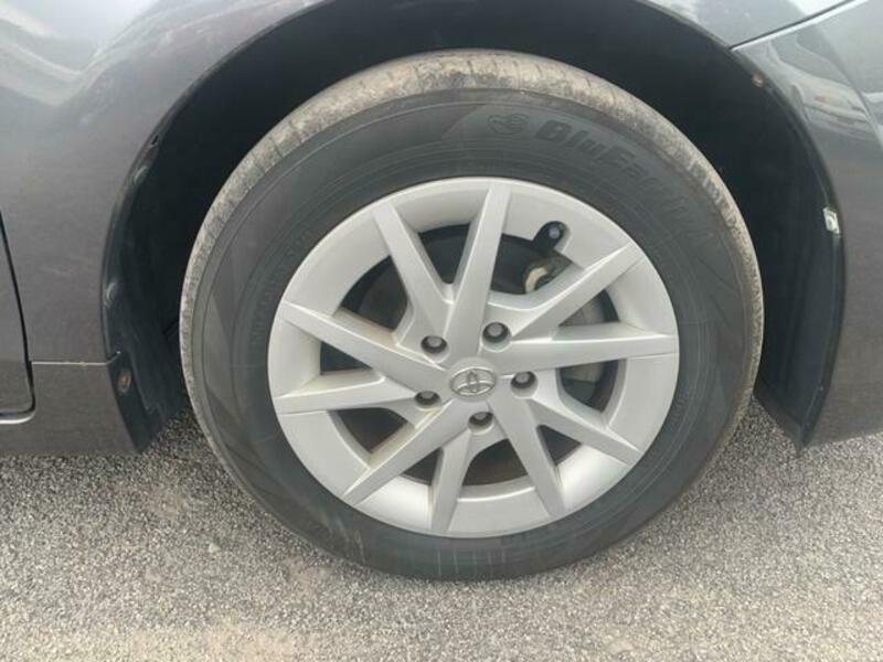 PRIUS ALPHA