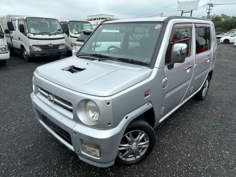 DAIHATSU NAKED