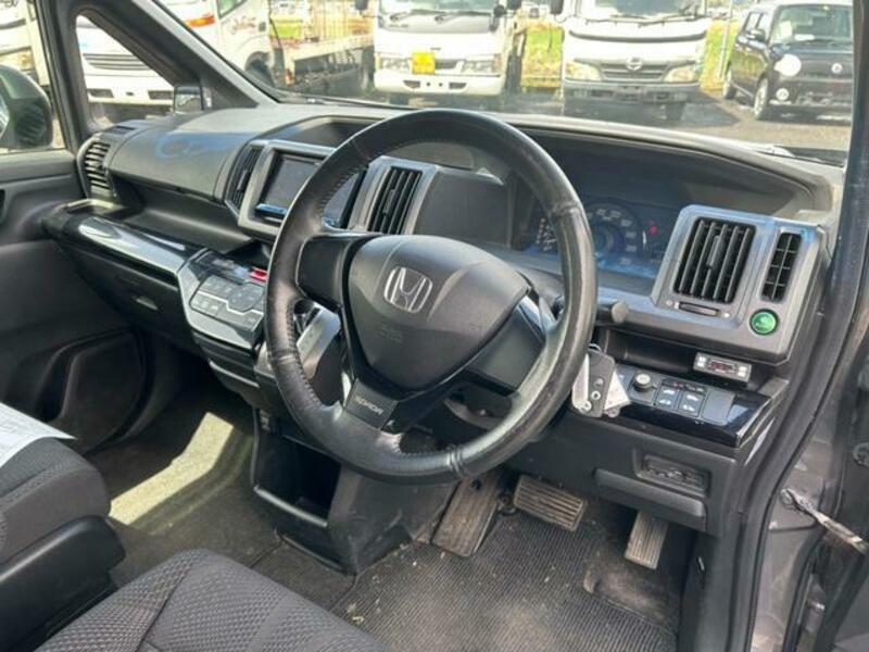 STEPWAGON SPADA
