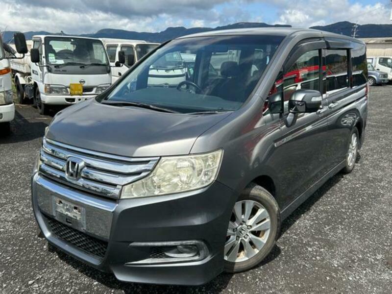 HONDA STEPWAGON SPADA