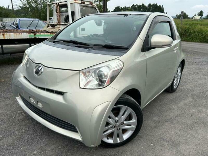 TOYOTA IQ