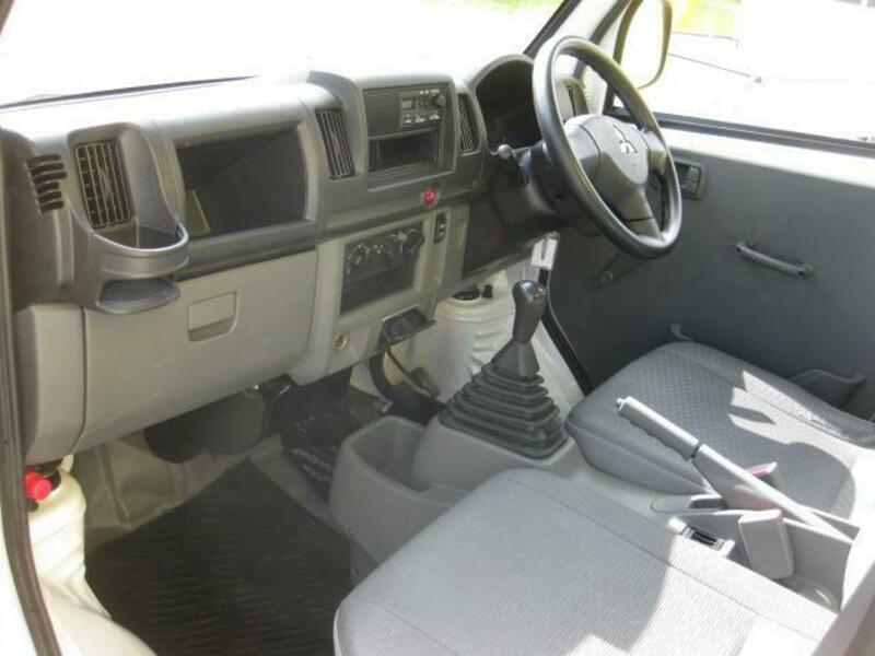MINICAB TRUCK