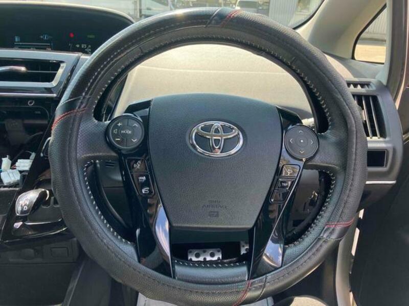 PRIUS ALPHA