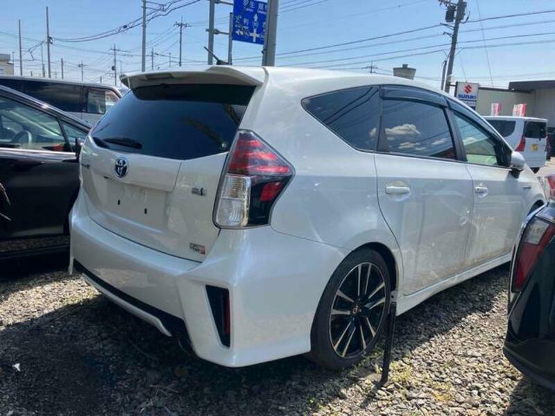 PRIUS ALPHA