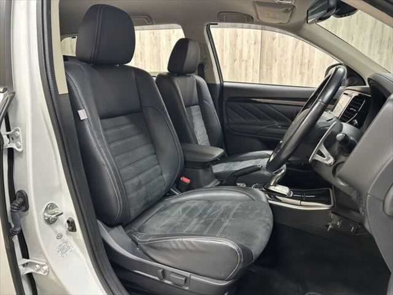 OUTLANDER PHEV