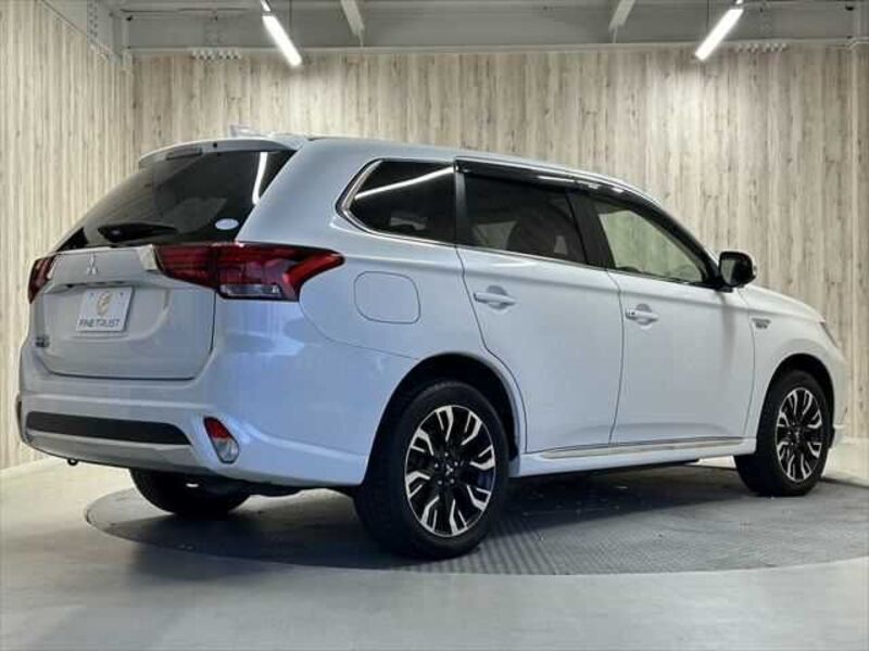 OUTLANDER PHEV