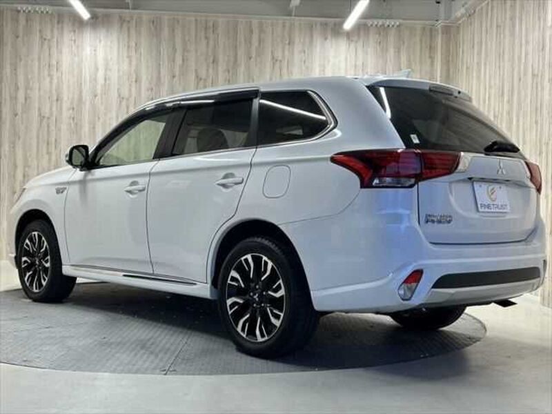OUTLANDER PHEV