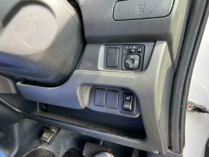 EK CUSTOM