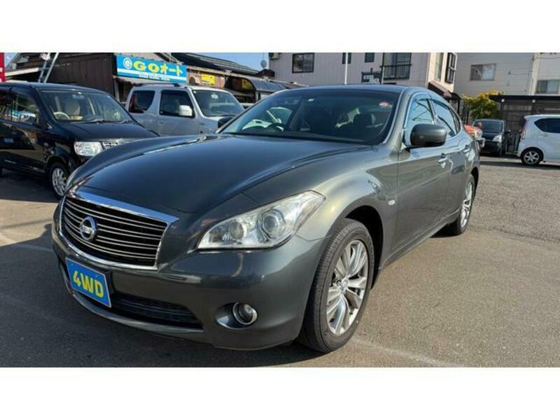 NISSAN FUGA