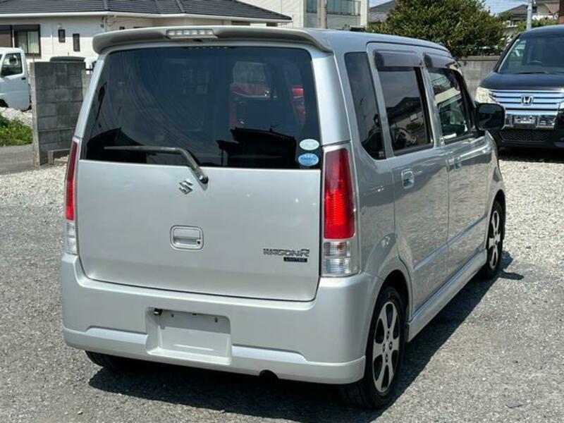 WAGON R