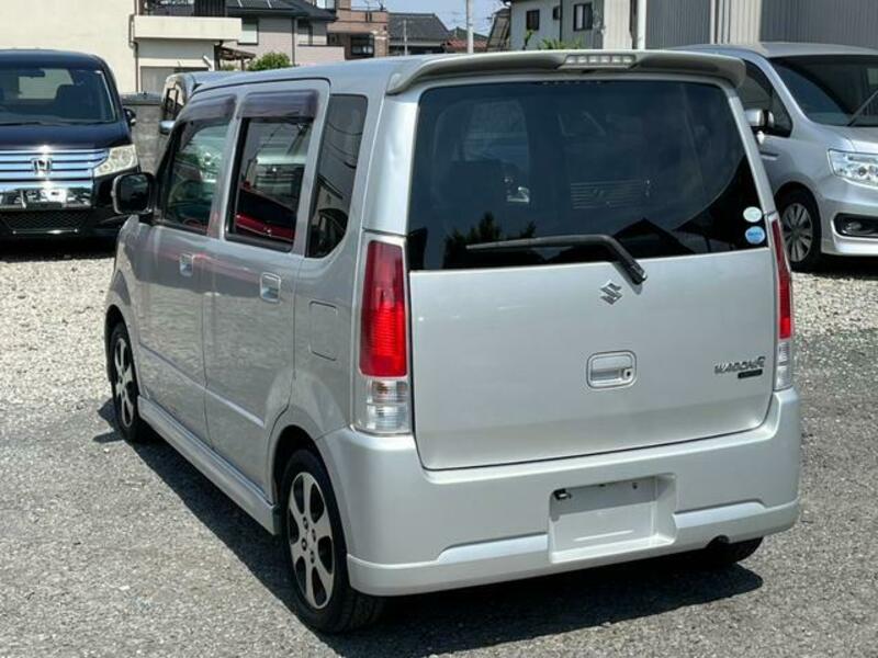 WAGON R