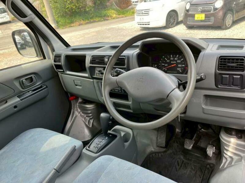 MINICAB VAN