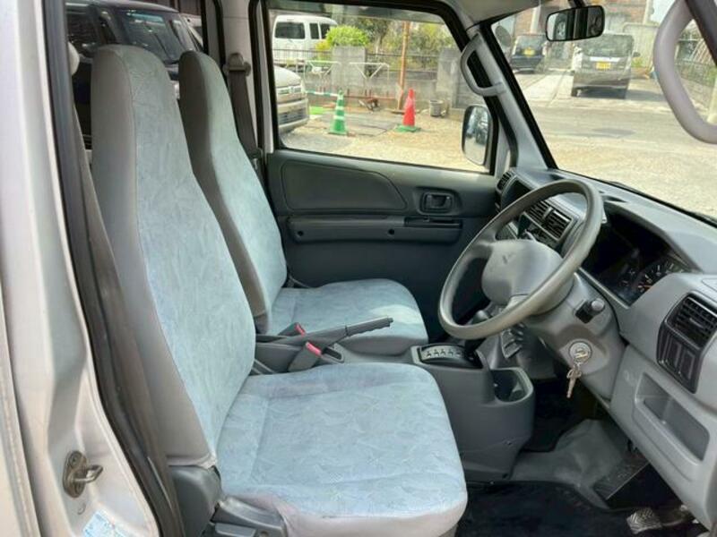 MINICAB VAN